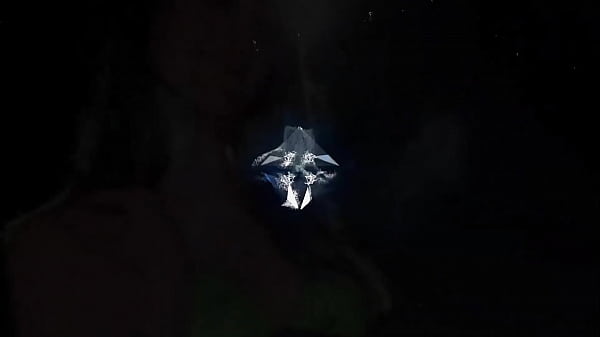 Nonton This Hottie Loves To Give Us A Show thumbnail