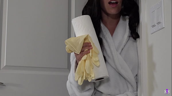 Nonton Cock Milking With Stepmom And Her Latex Gloves thumbnail