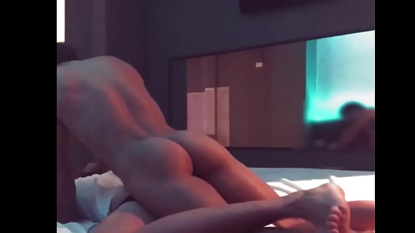 Le Pongo El Culo A Mi Compa&ntilde;ero De Cuarto Y Me Folla Despues De Unos Tragos En El Bar thumbnail