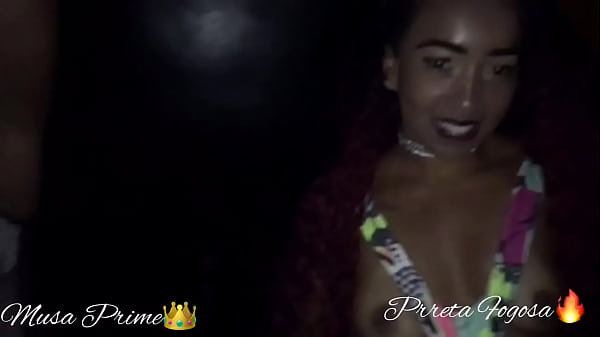 Nonton Two Hot Babes On Track Rocking At Prime Party thumbnail