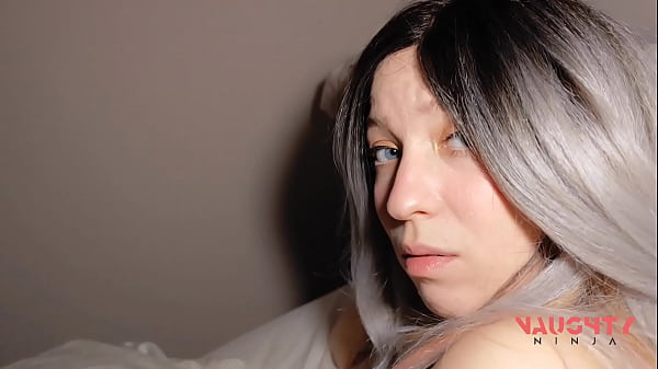 Nonton Staying With My Step-mom When It's Cold In The House thumbnail