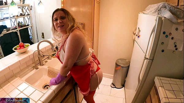 Nonton His Stepmom Lets Him Use Her Body For His Pleasure And Helps Him Cum thumbnail