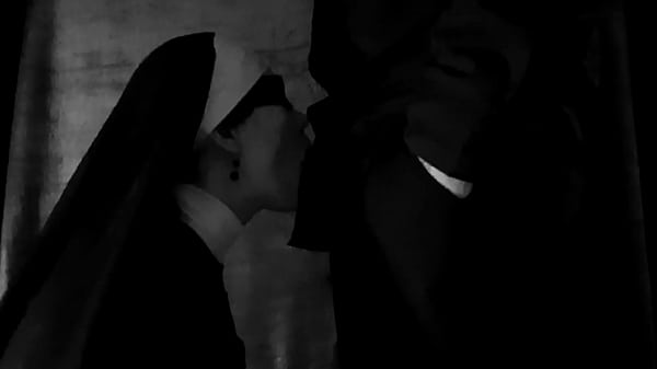 Nonton A Nun Gives A Blowjob To A Priest During Prayer (dreams Of Nun) thumbnail