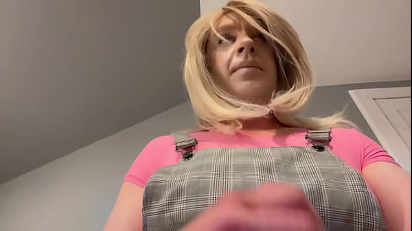 Alikat2 Wanks In Dress thumbnail