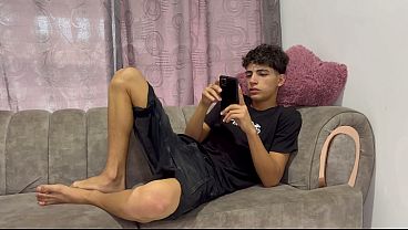 Nonton No Te Corras Adentro!. Hermanastra Ofrece Su Rico Co&ntilde;o A Cambio De Nuevo Telefono. thumbnail