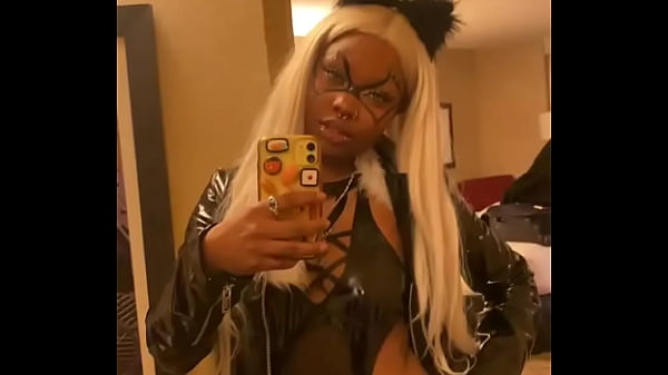 Nonton Ms Blackcat thumbnail