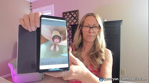 Sexy Milf Camgirl Jess Ryan Gives An Honest Dick Rating For Thor  jessryan.manyvids.com
