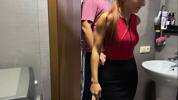 Sex In The Toilet At A Party Went Unnoticed thumbnail