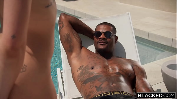 Dylan's Skating Videos Have Caught The Attention Of Her Favourite Music Artist, And Now That He's In Her Dms, She's Shooting Her Shot. This Blonde Has More Tricks Up Her Sleeve To Show Jason, All She Needs Is A Shower. thumbnail