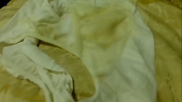 Orgasming in my cummy panty 