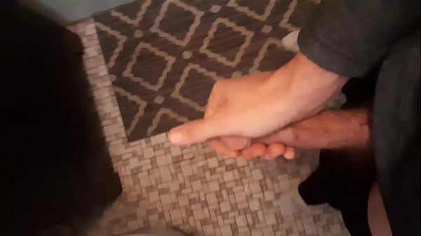 Nonton Beating My Meat In The Bathroom thumbnail