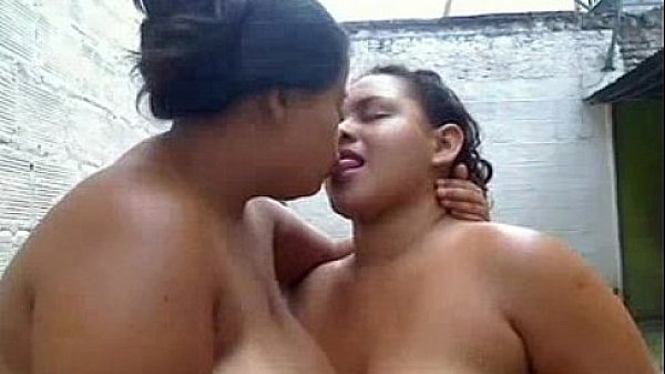 Nonton Strappy thumbnail