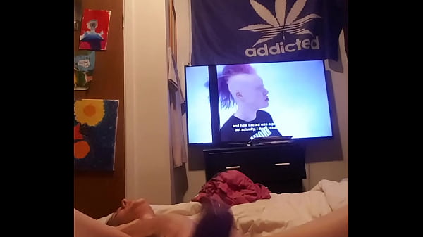 Canadian Girl Has Some Fun With Her Pussy thumbnail