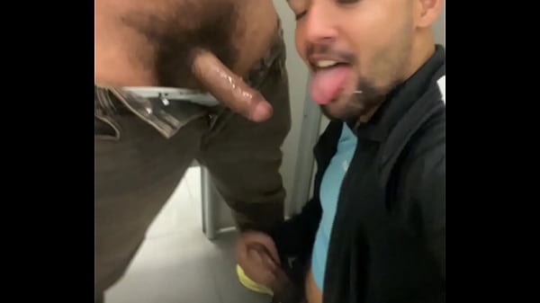 Meteu Na Minha Minha Boca, Fodeu Meu Cu, Gozou E Foi Embora Sem Ao Menos Falar Seu Nome. thumbnail