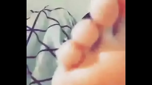 Nonton Muestra Su Oloroso Pie thumbnail