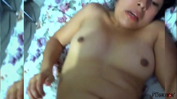 ¡_Ay, que rico se siente POR EL CULO! por favor no se lo digas a mi marido, Soy una puta y me encanta por el hoyo equivocado.