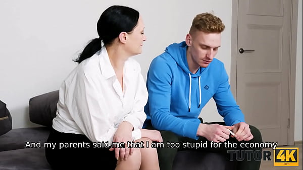 Nonton Tutor4k. Dude Cant Wait To See The Mature Teacher Completely Naked thumbnail