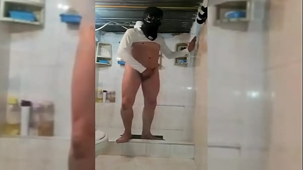 que rico se le ve ese culo en la ducha 