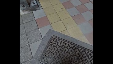 伪娘婷萱户外放尿合集 thumbnail