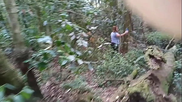 O CARA PAGOU PRA VE A MINHA BUCETA NO PARQUE ECOLOGICO TIVE QUE ENTRAR NO MATO E MOSTRAR PRA ELE 