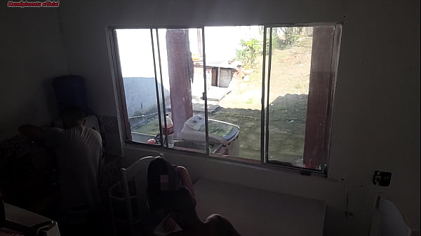 Nonton Corno Problema Auditivo Lava A Lou&ccedil;a Enquanto Sua Mulher Faz Sexo Neg&atilde;o Escondido thumbnail