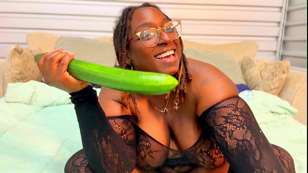 Nonton Another Successful Trip To The Grocery Store thumbnail