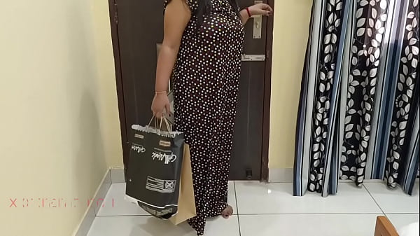 Indian Porn Videos Of Mumbai Kaamwali Bai Cleaning Floor Naked thumbnail