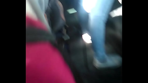 Nonton Xhiblola Mostrando Culo En El Micro thumbnail