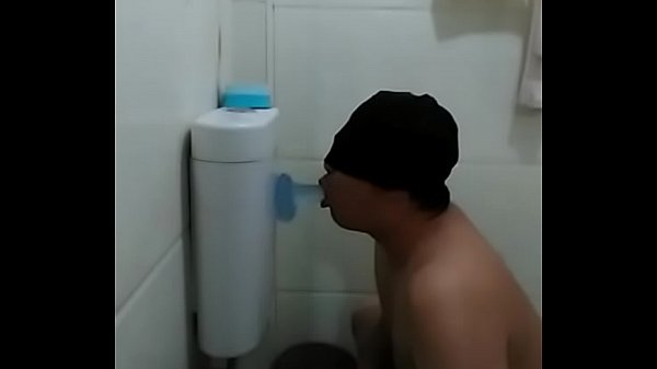 穿丝袜洗澡 thumbnail