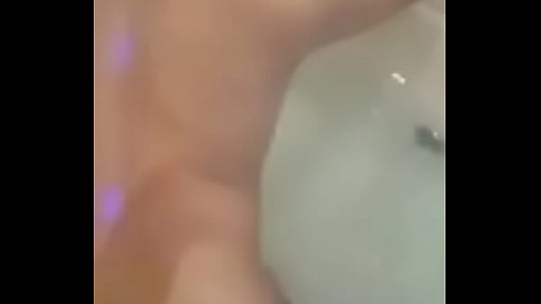 Nonton 8cb8e5dd-998c-41fe-a940-742d577e4286.mov thumbnail