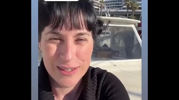 Nonton Aqu&iacute; Estamos Las Dos Por Barcelona thumbnail