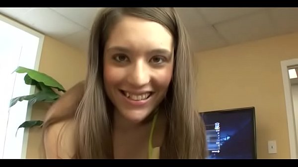 Nonton Foxy Teen Enjoys Wanking A Fatty Penis thumbnail