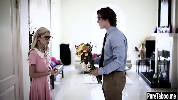 Nonton Petite Babe Sucked Big Hard Cocks thumbnail