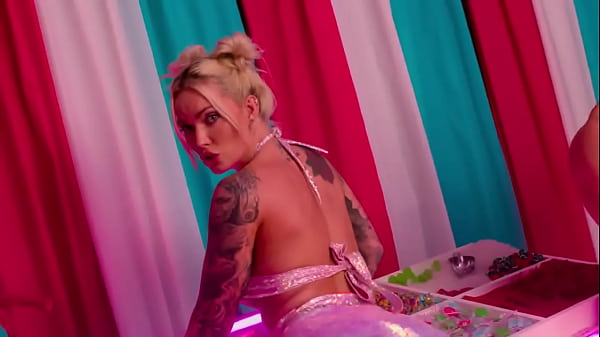 Me Viking Barbie thumbnail