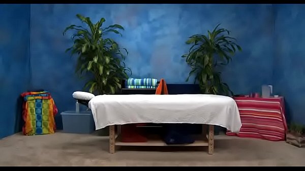 Nonton Tattooed Hotty Moans With Passion thumbnail