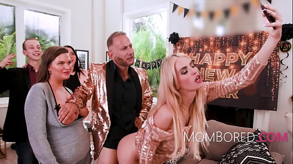 Nonton Happy Freeuse Newyear 2024! thumbnail