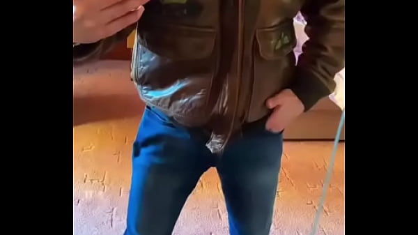 Nonton Let Me Take You Back In 80&rsquo;s #avirex #leather #leatherjacket #gayleather #leathergay #meninlea ... thumbnail