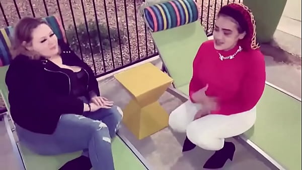 Play MP4 - Horny Lesbian business partners exchange ideas in the bedroom&excl;