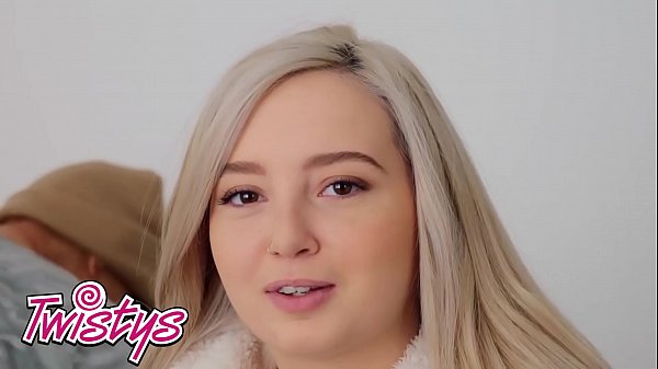 Nonton Blonde - Twistys thumbnail