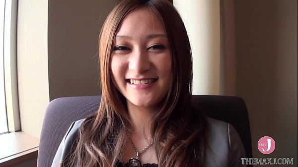 Slender Japanese Babe With Huge Ass Gets Her Pussy Massaged Before Riding Cock thumbnail