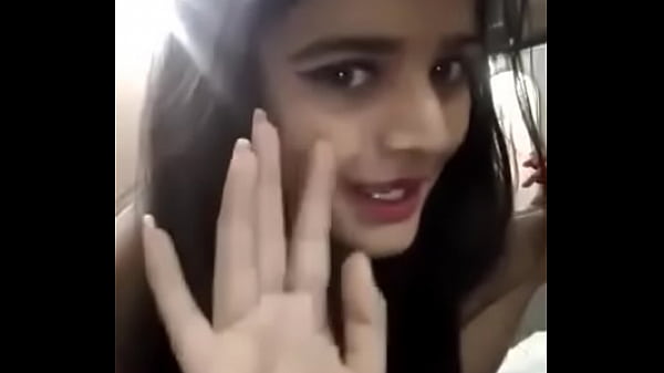 Nonton Desi Indian Girlfriend Exposing Big Boobs thumbnail