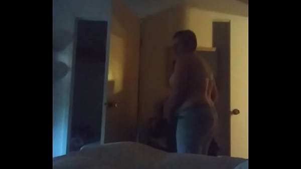 Bbw Slut Show Her Ass thumbnail