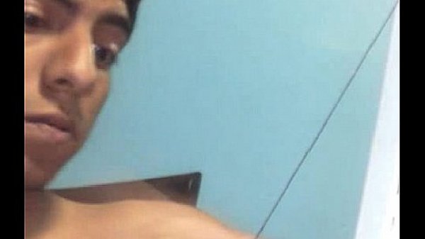 Chico De Peru Con Camara thumbnail