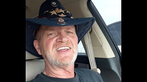 Play MP4 - Playing with my dick in public parking lot