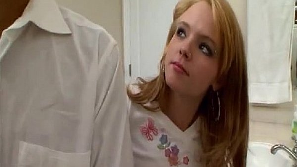 Nonton Cute Readheaded Teen Gets Her Pussy Pounded By A Bbc thumbnail