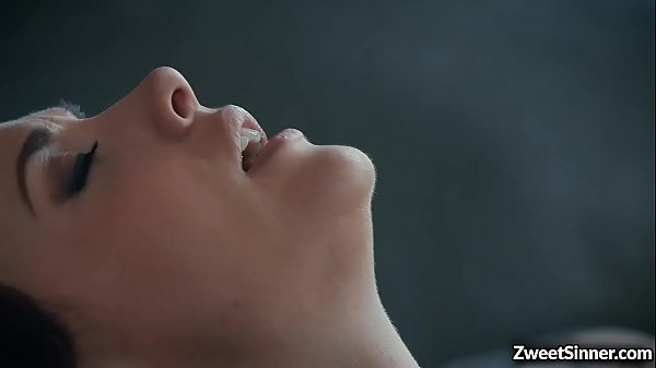 Nonton Hot Babe Chanel Preston Got Fucked On A Couch thumbnail