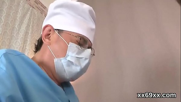 Guy assists with hymen physical and poking of virgin chick 