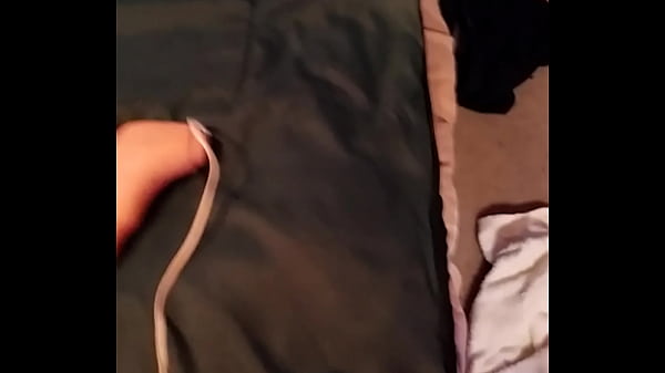 Using toy to cum
