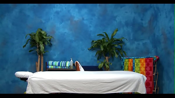 Nonton Sexy Masseuse With Tiny Milk Cans thumbnail