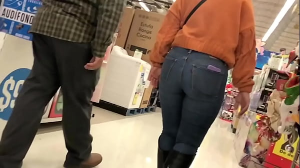 Milf In Blue Jeans In Store thumbnail